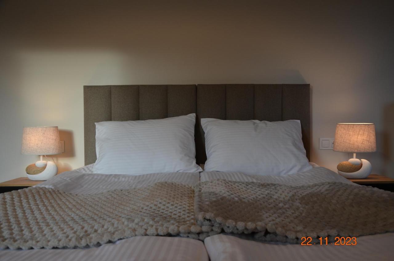 Arte Gdansk Hotel Bagian luar foto